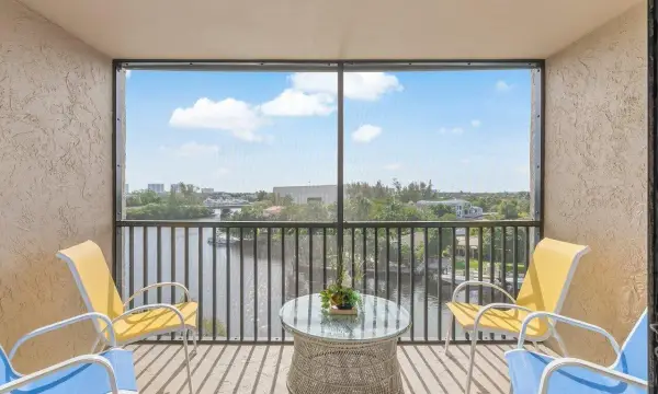 13 Royal Palm Way 602, Boca Raton, FL 33432