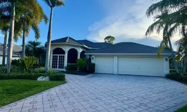 533 Cypress Green Circle, Wellington, FL 33414