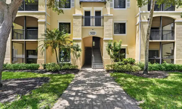 3020 Alcazar Place 308, Palm Beach Gardens, FL 33410