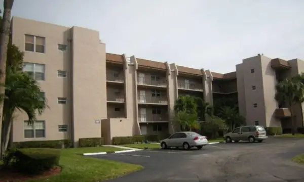 9460 Tangerine Place 207, Davie, FL 33324