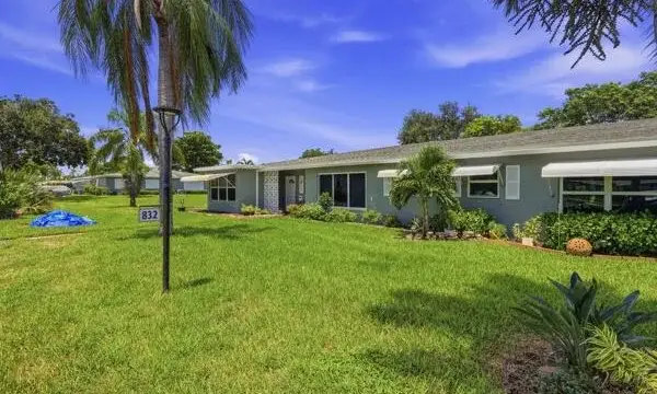 832 High Point Drive W B, Delray Beach, FL 33445