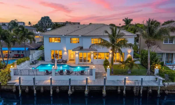 4921 NE 28th Avenue, Lighthouse Point, FL 33064