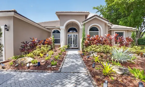 21633 Lynhurst Way, Boca Raton, FL 33428