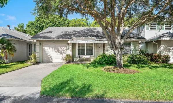 241 Del Rio Boulevard, Boca Raton, FL 33432