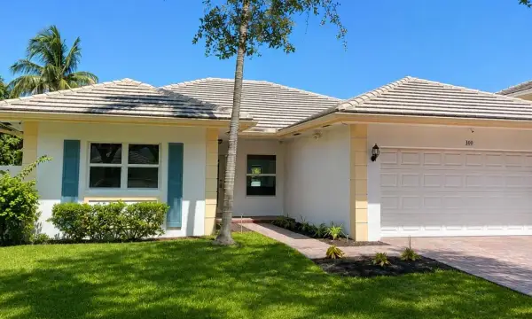 300 NW 17th Avenue, Pompano Beach, FL 33069