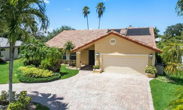 8719 NW 1st Street, Coral Springs, FL 33071