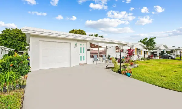 210 NW 25th Court, Pompano Beach, FL 33064