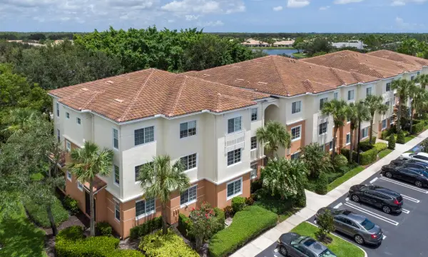 9857 Baywinds Drive 9301, West Palm Beach, FL 33411
