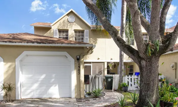 1905 Maplewood Drive, Greenacres, FL 33415
