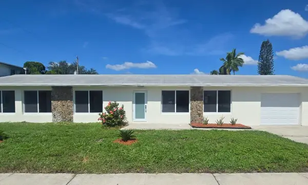303 SW 33rd Terrace, Deerfield Beach, FL 33442