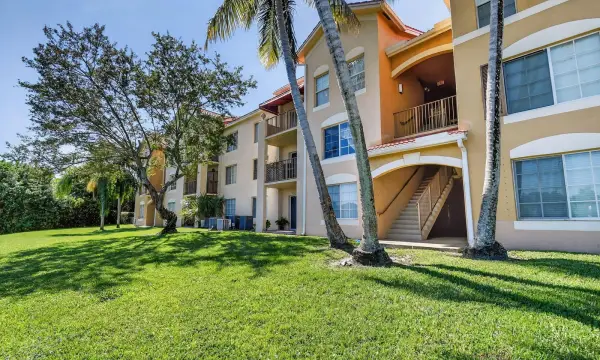 4180 San Marino Boulevard 304, West Palm Beach, FL 33409