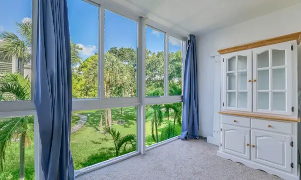 4851 NW 26th Court 336, Lauderdale Lakes, FL 33313