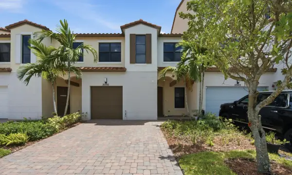 20916 NW 1st Drive, Pembroke Pines, FL 33029