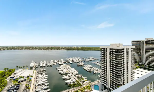 123 Lakeshore Drive Ph45, North Palm Beach, FL 33408