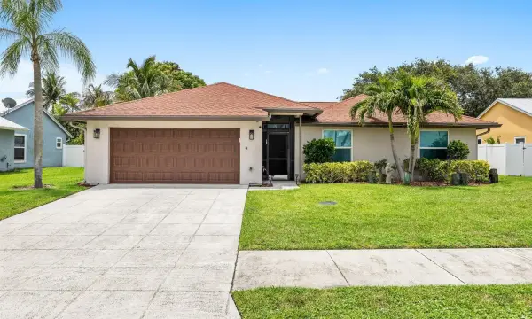 200 Park Place, Jupiter, FL 33458