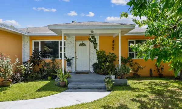 414 W Branch Street, Lantana, FL 33462