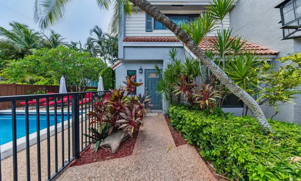 1315 Miami Road D, Fort Lauderdale, FL 33316