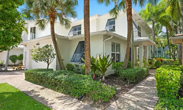 1025 Piccadilly Street, Palm Beach Gardens, FL 33418