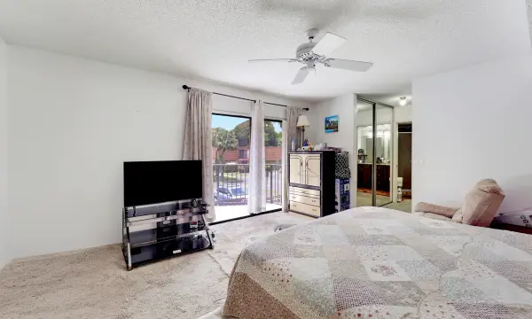 8389 N Coral Circle, North Lauderdale, FL 33068