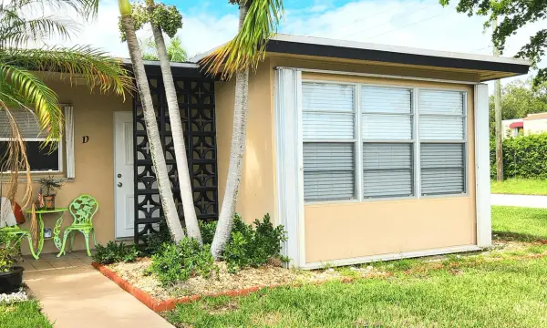 1042 North Drive D, Delray Beach, FL 33445