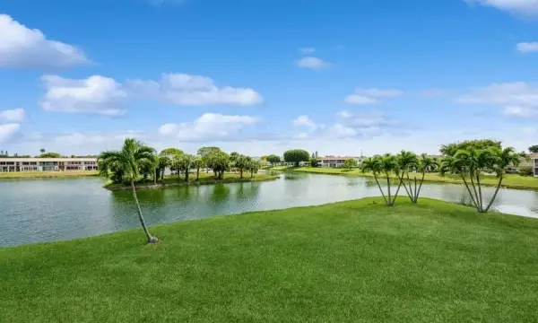 118 Somerset F, West Palm Beach, FL 33417
