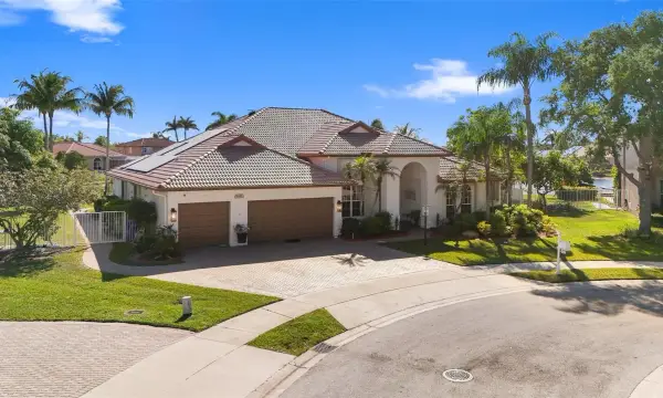 6691 Segovia Way, Pembroke Pines, FL 33331