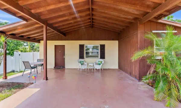 1102 Florence Road, Lantana, FL 33462
