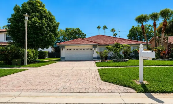 7606 Briar Cliff Circle, Lake Worth, FL 33467