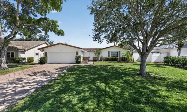 7823 NW 40th Street, Coral Springs, FL 33065