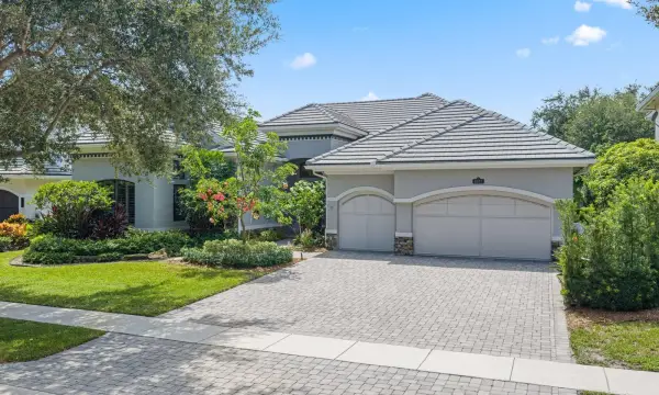 8977 Stone Pier Drive, Boynton Beach, FL 33472
