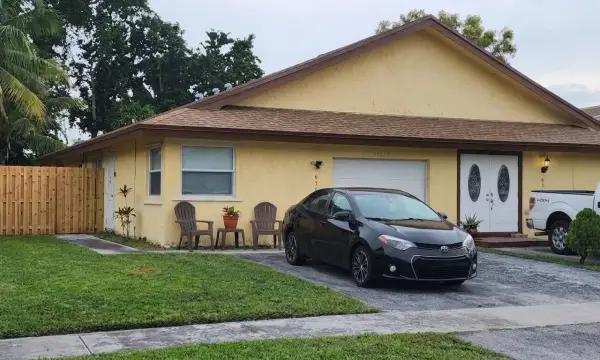 6534 Harbour Road, North Lauderdale, FL 33068