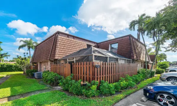 7754 Courtyard Run W, Boca Raton, FL 33433