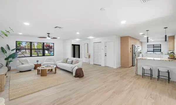 2538 SW 13th Court, Boynton Beach, FL 33426