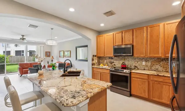 9070 Tremezzo Lane, Boynton Beach, FL 33472