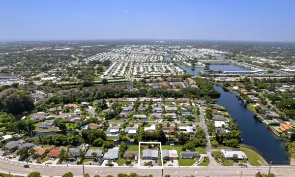 1054 Old Boynton Road, Boynton Beach, FL 33426