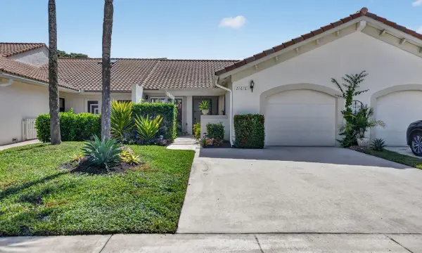 21616 Guadalajara Avenue, Boca Raton, FL 33433