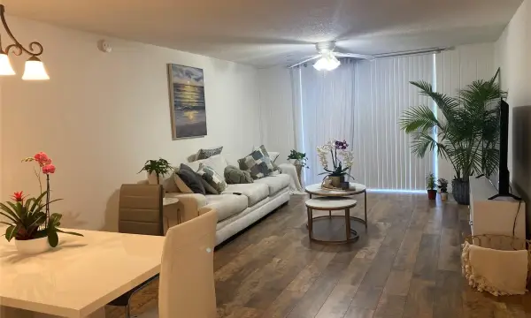 7173 Orange Drive 220b, Davie, FL 33314