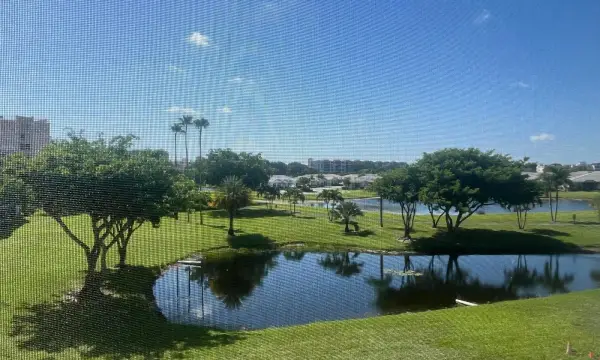 7006 Huntington Lane 302, Delray Beach, FL 33446