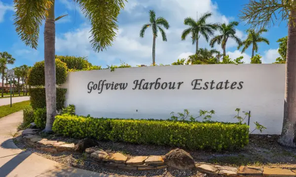 1315 SW 25th Avenue, Boynton Beach, FL 33426