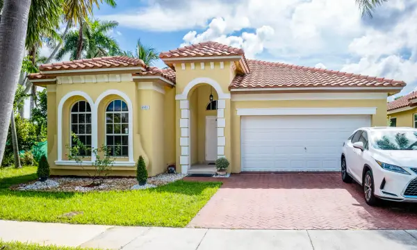 4901 SW 134th Avenue, Miramar, FL 33027