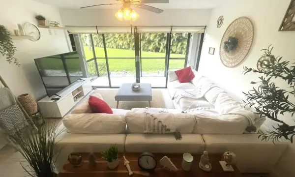 Address Withheld, West Palm Beach, FL 33401