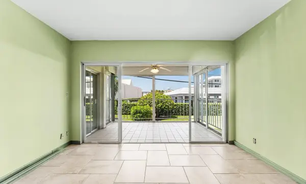 155 Yacht Club Drive 101, North Palm Beach, FL 33408