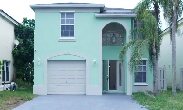 4172 Pine Hollow Circle, Greenacres, FL 33463