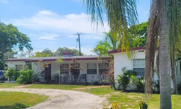 213 SW 3rd Place, Dania Beach, FL 33004