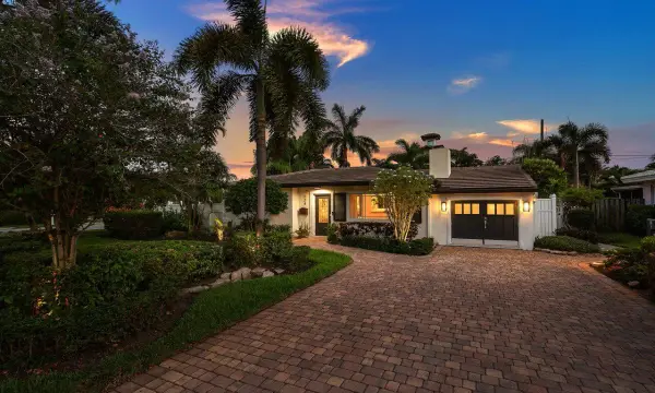 124 Bonnie Briar Lane, Delray Beach, FL 33444