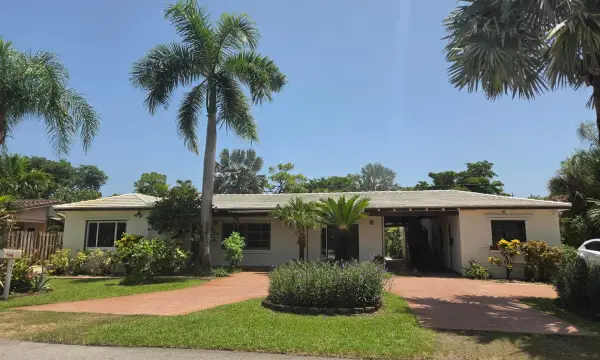 704 NE 22nd Drive 1-4, Wilton Manors, FL 33305