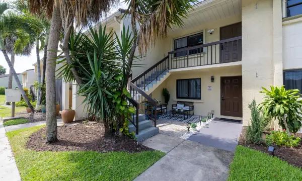 22415 SW 61st Way 206, Boca Raton, FL 33428