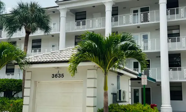 3635 Whitehall Drive 404, West Palm Beach, FL 33401