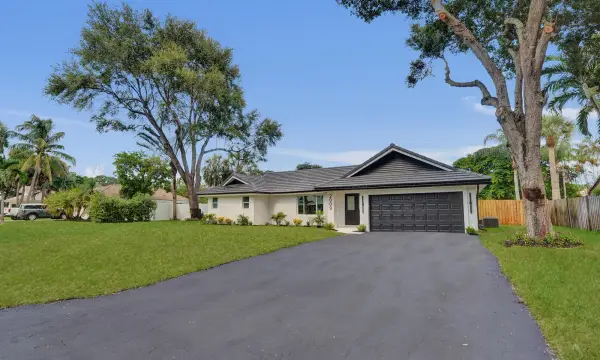2009 SW 36th Avenue, Delray Beach, FL 33445