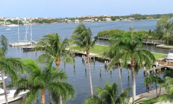 806 E Windward Way 604, Lantana, FL 33462